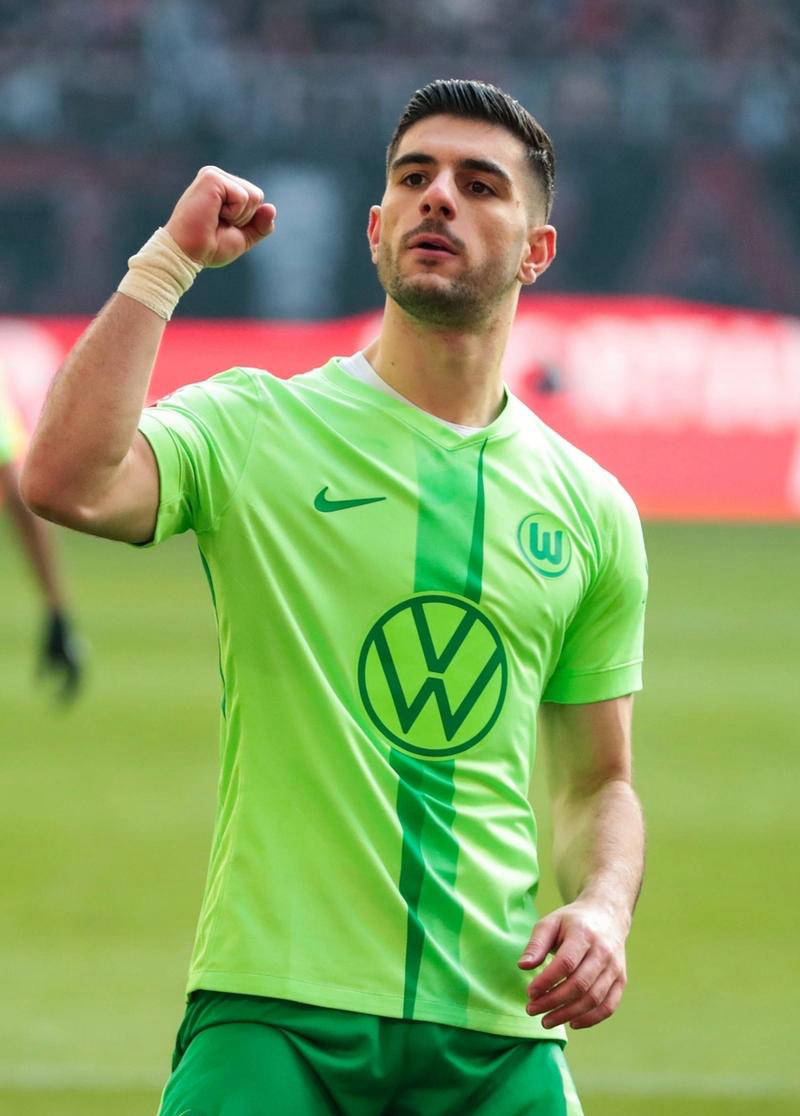 包含太狠了！凯恩连续七场比赛得分超过晋级关键时刻新奥尔良鹈鹕备战法甲，风云突变托特纳姆转会期外线爆发的词条