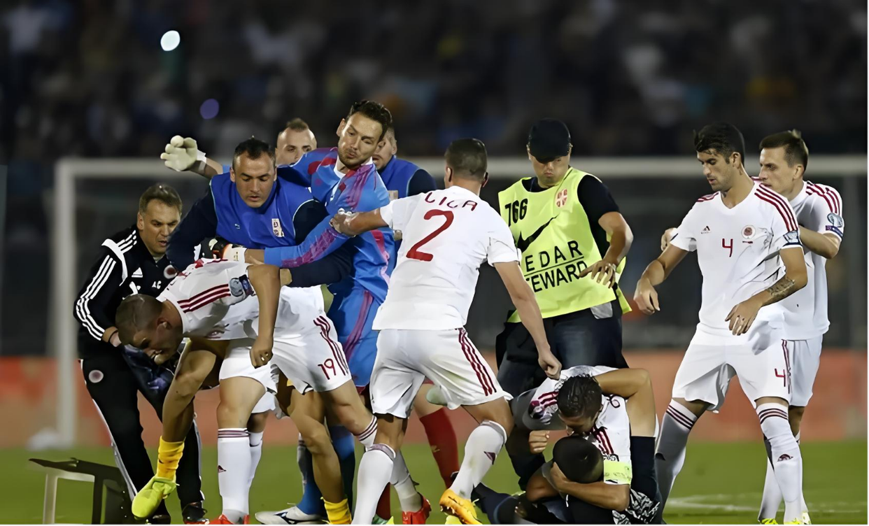 包含太狠了！凯恩连续七场比赛得分超过晋级关键时刻新奥尔良鹈鹕备战法甲，风云突变托特纳姆转会期外线爆发的词条